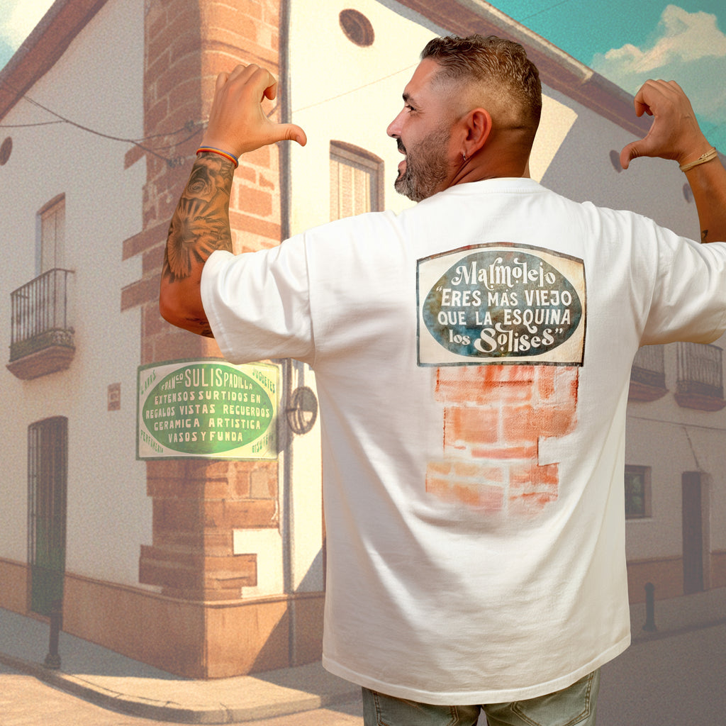 Detalle trasero Camiseta Oversize T1E11 ESQUINA LOS SOLISES - Dicho Típico Marmolejo - Mutantu Original